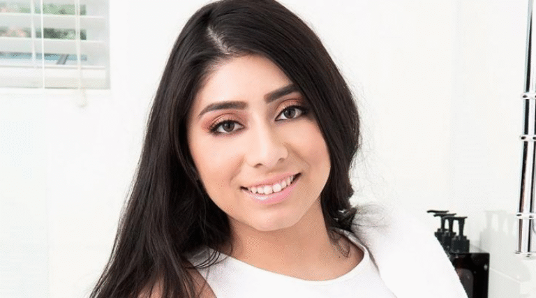 Violet Myers Net Worth
